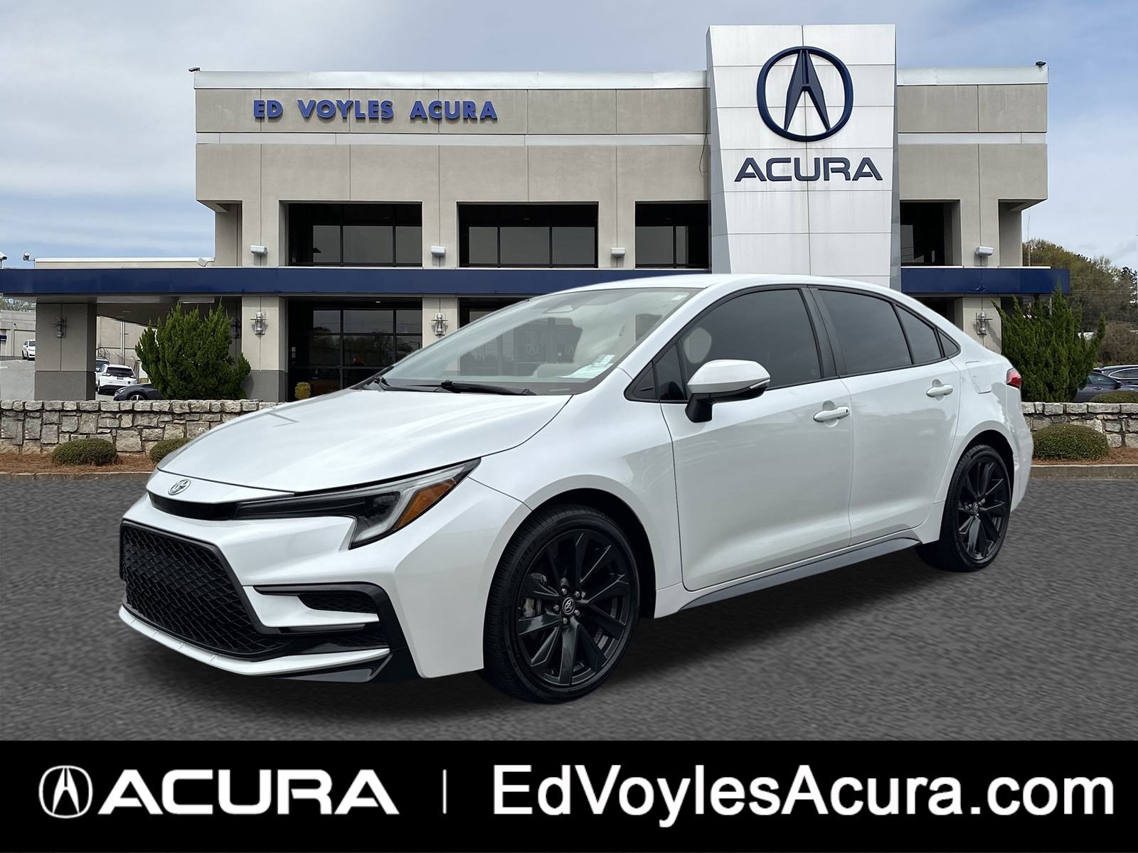 2024 Toyota Corolla SE's photo