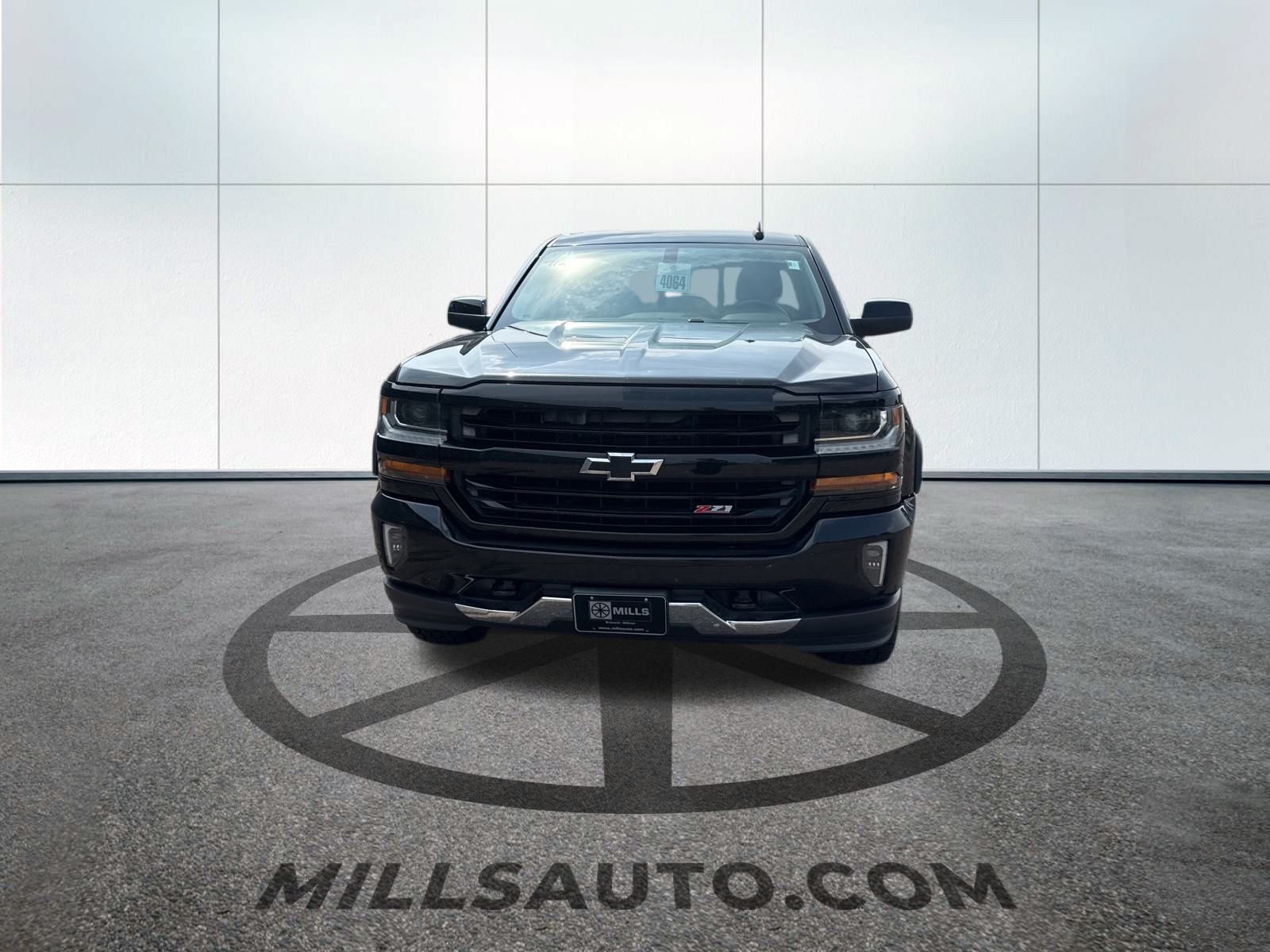 Used 2017 Chevrolet Silverado 1500 LT with VIN 1GCVKREC8HZ124869 for sale in Brainerd, Minnesota