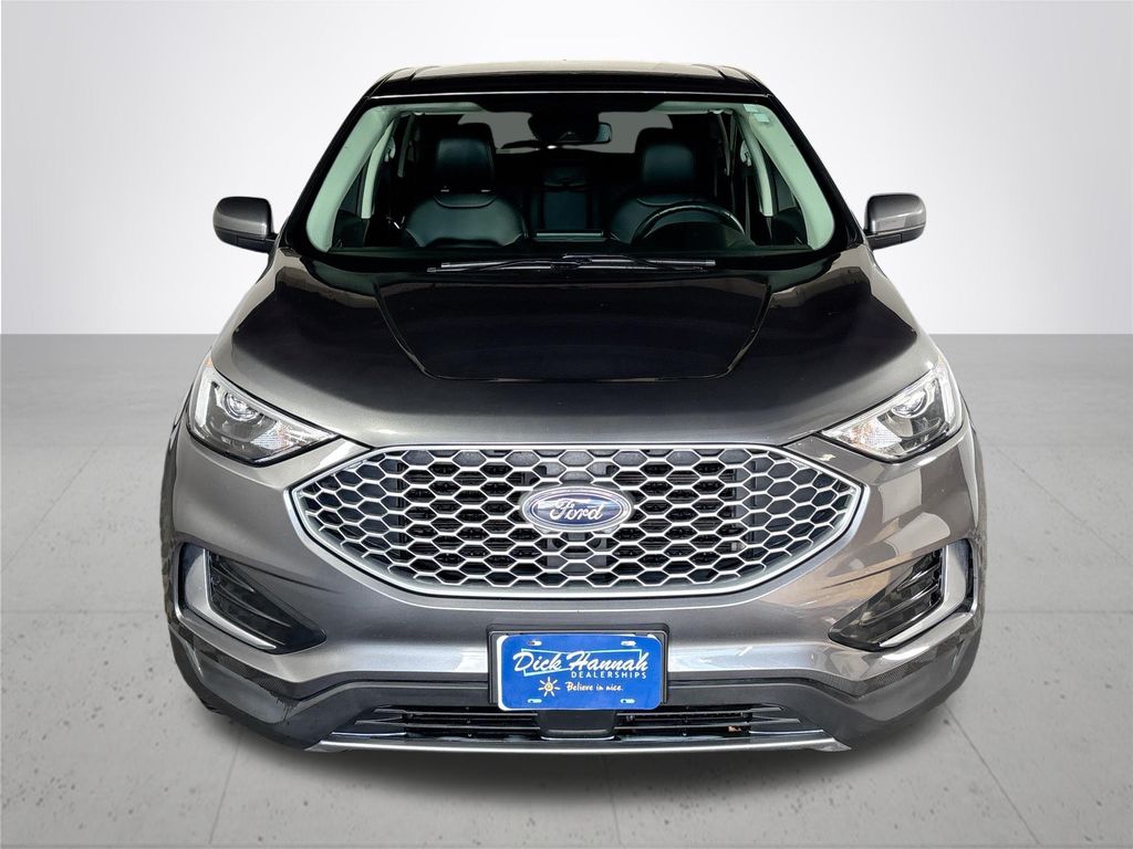 2023 Ford Edge SEL photo 3