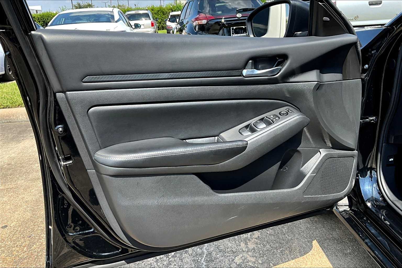 2024 Nissan Altima 2.5 SV photo 20