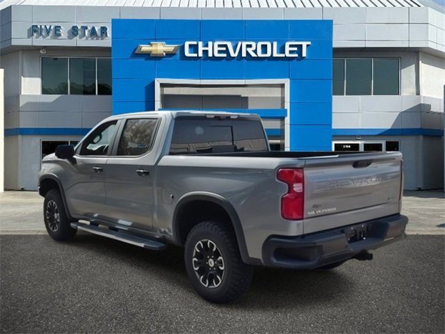 2024 Chevrolet Silverado 1500 ZR2 photo 2