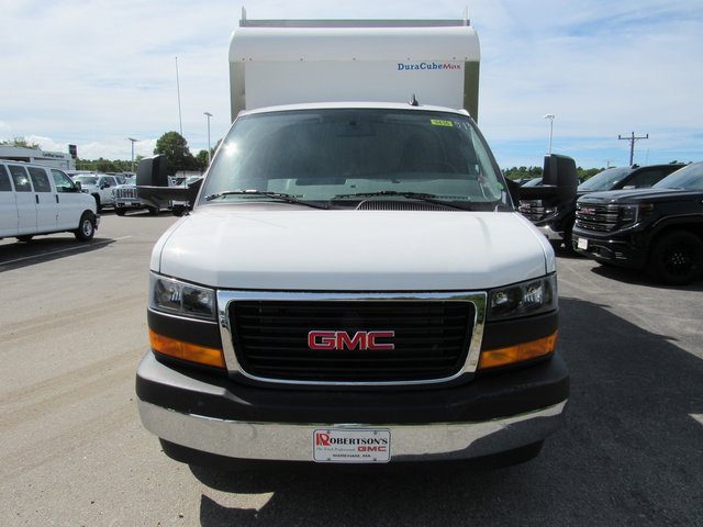 2025 Gmc Savana Cutaway 3500 photo 4