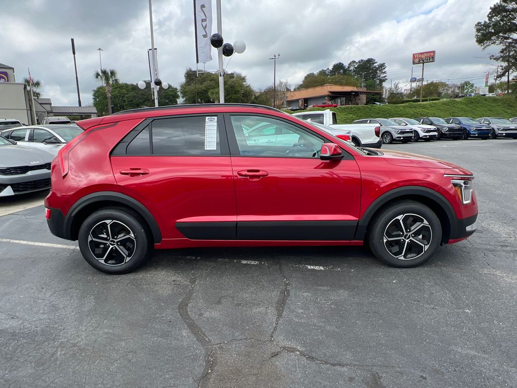 2025 Kia Niro EX photo 2
