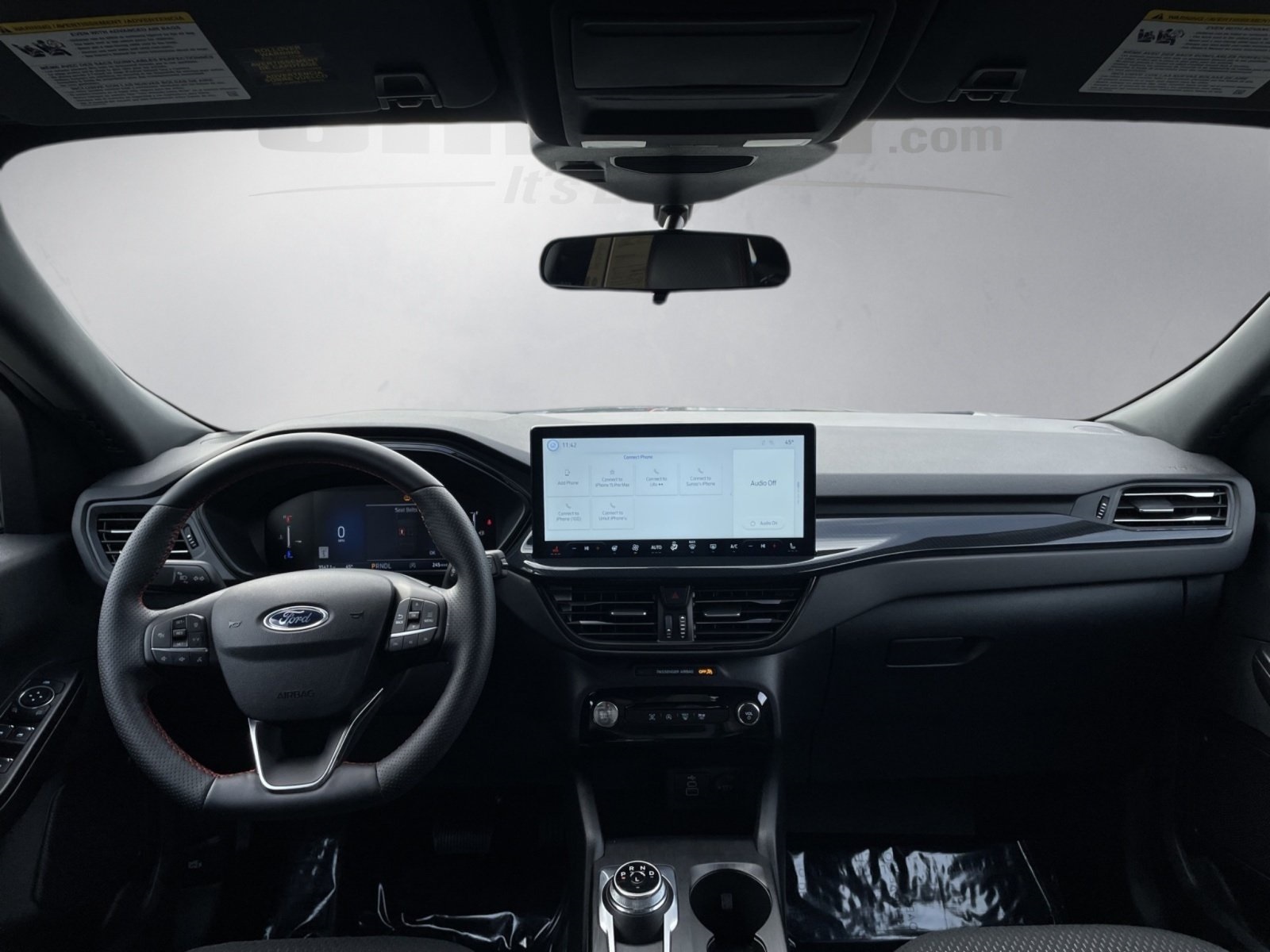 2025 Ford Escape ST-Line photo 3