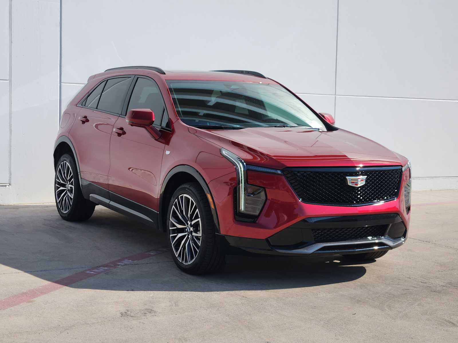 2025 Cadillac XT4 Sport photo 2