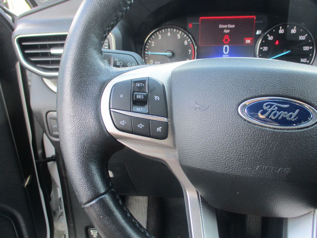 2022 Ford Explorer XLT photo 11