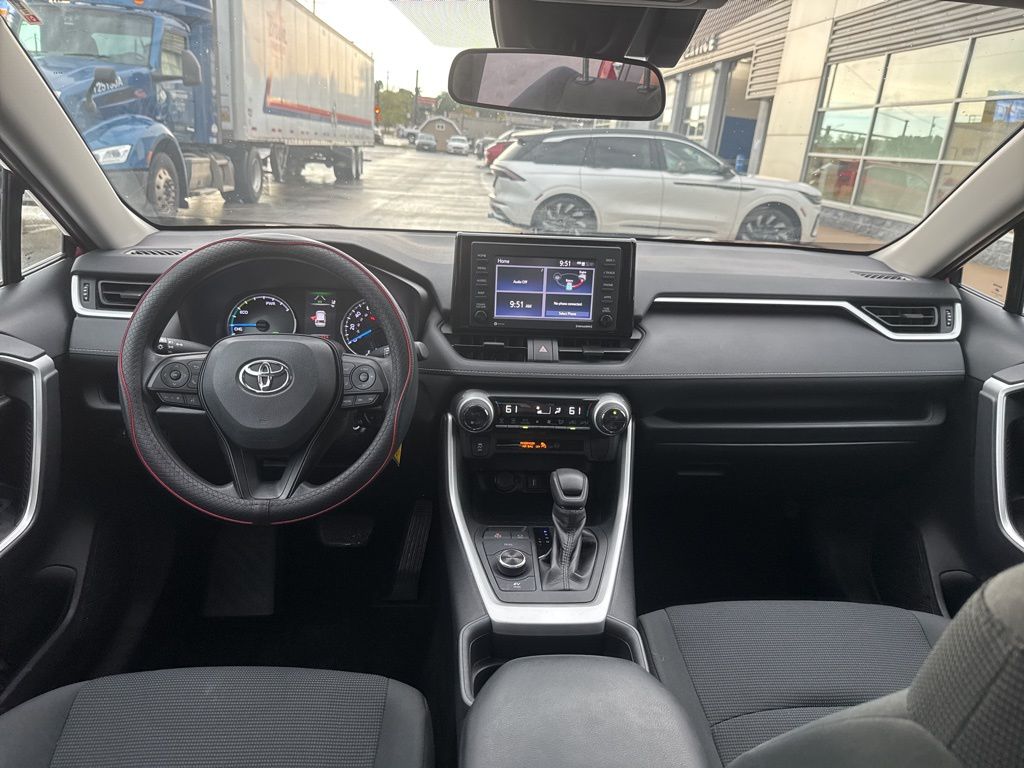 2020 Toyota RAV4 Hybrid LE photo 29