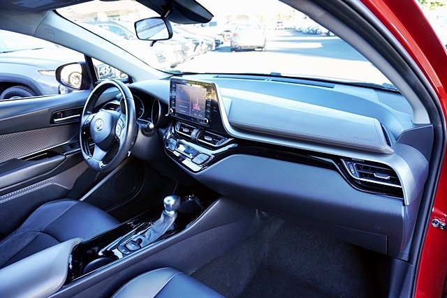 Used 2022 Red Toyota XLE image 9