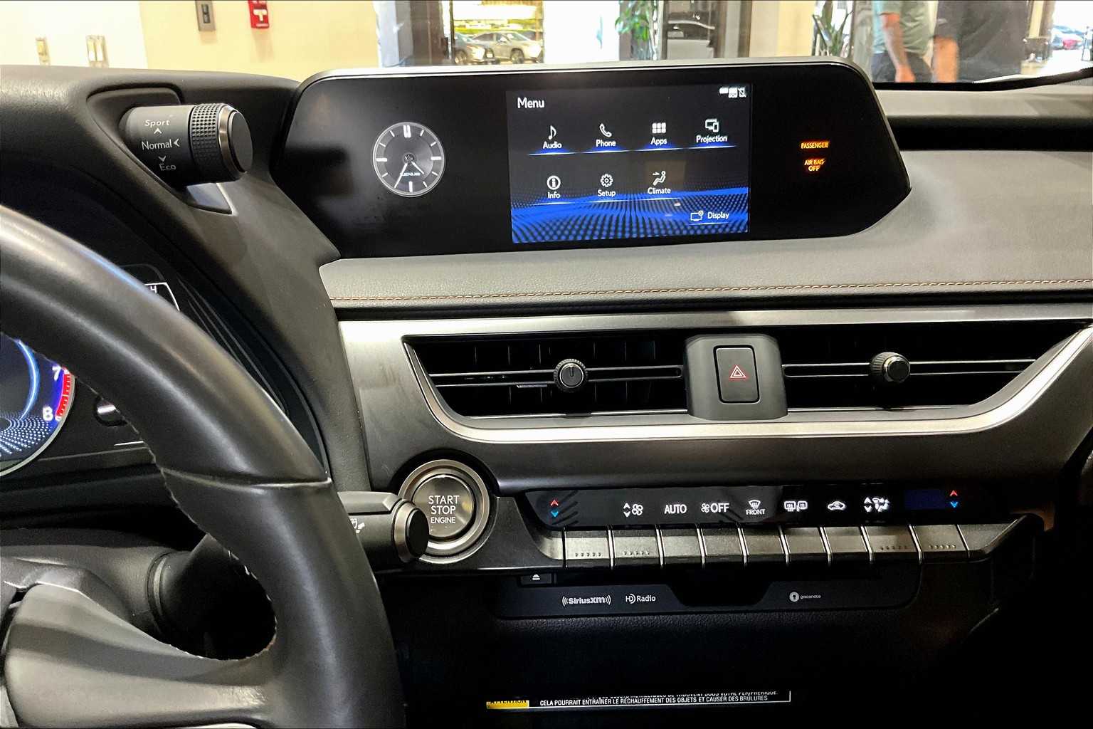 2022 Lexus UX 200 photo 6