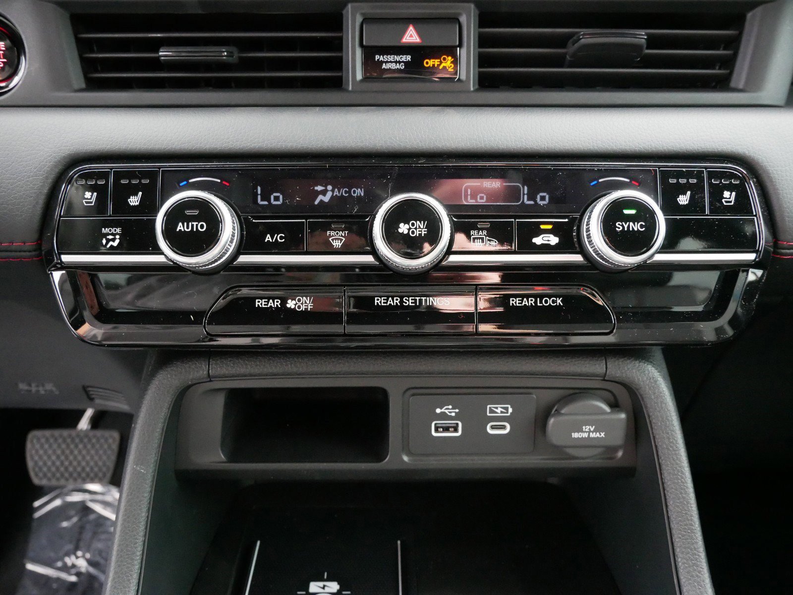 2025 Honda Pilot Black Edition photo 18