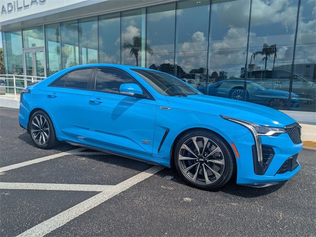 2022 Cadillac CT4 photo 2