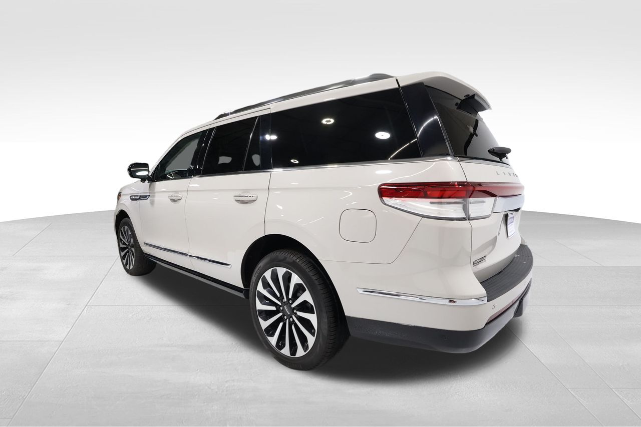 2024 Lincoln Navigator Reserve photo 2