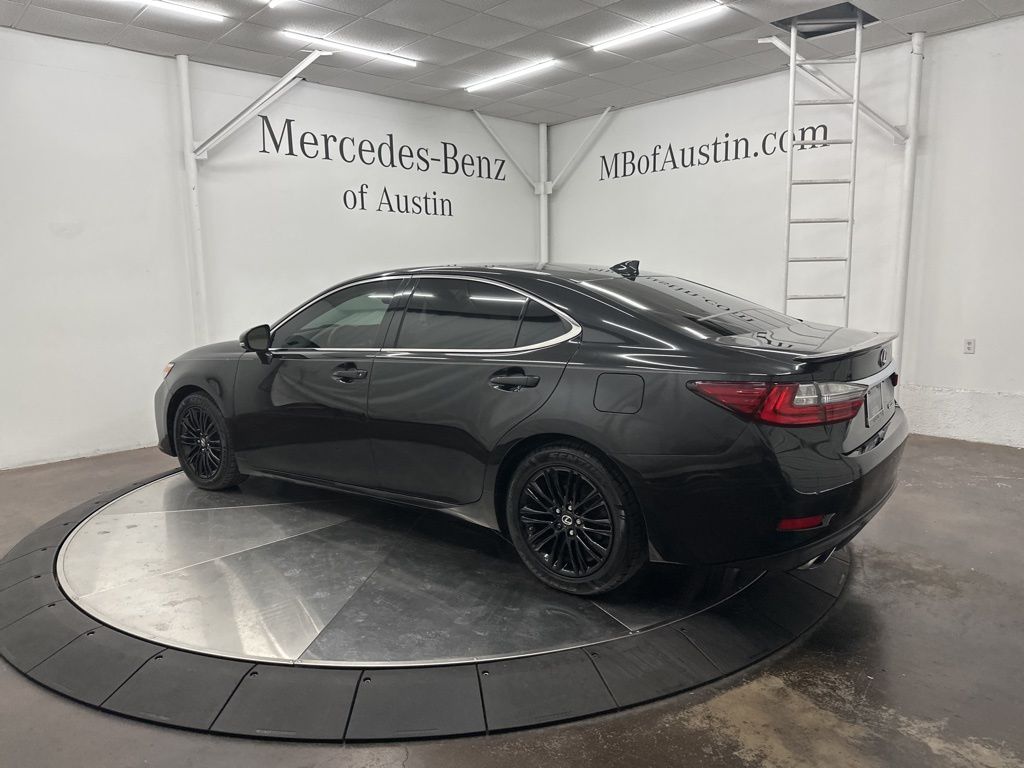 2016 Lexus ES 350 photo 5