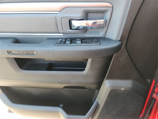 2022 Ram 1500 Classic SLT photo 30