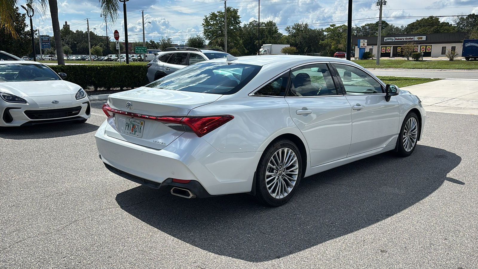 2020 Toyota Avalon Limited photo 8