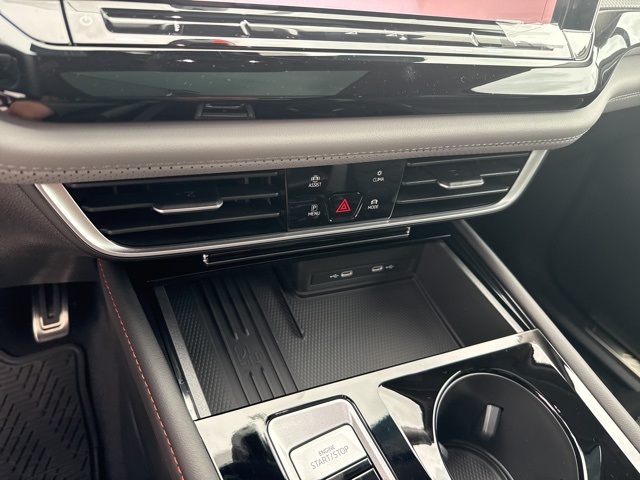 2025 Volkswagen Atlas Peak Edition SE photo 17