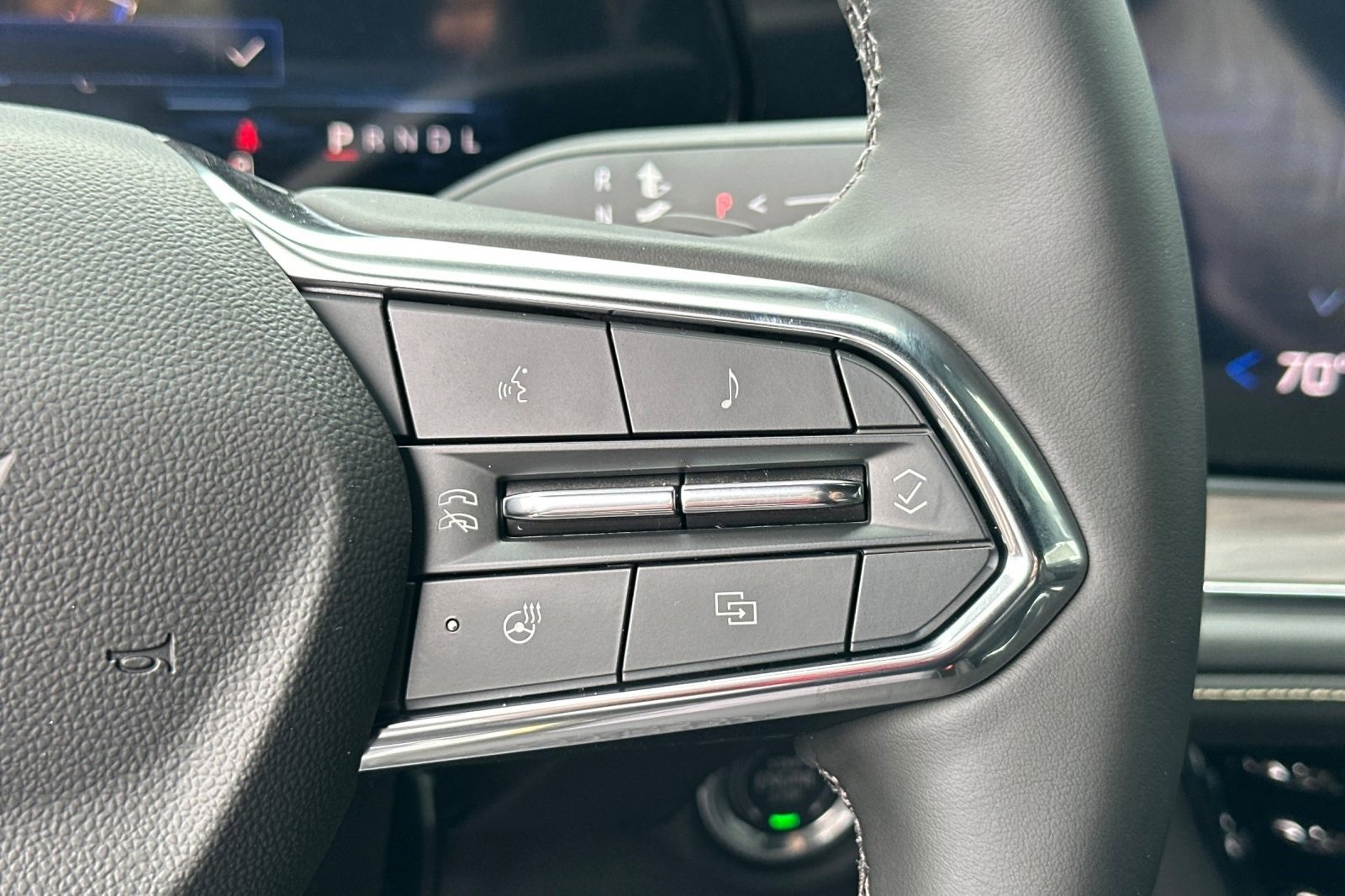 2025 Chevrolet Suburban Premier photo 29