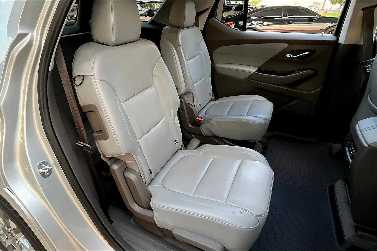 2019 Chevrolet Traverse Premier photo 16