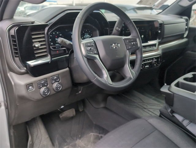 2024 Chevrolet Silverado 1500 RST photo 2