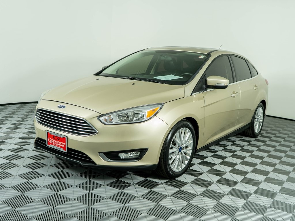 2018 Ford Focus Titanium photo 3