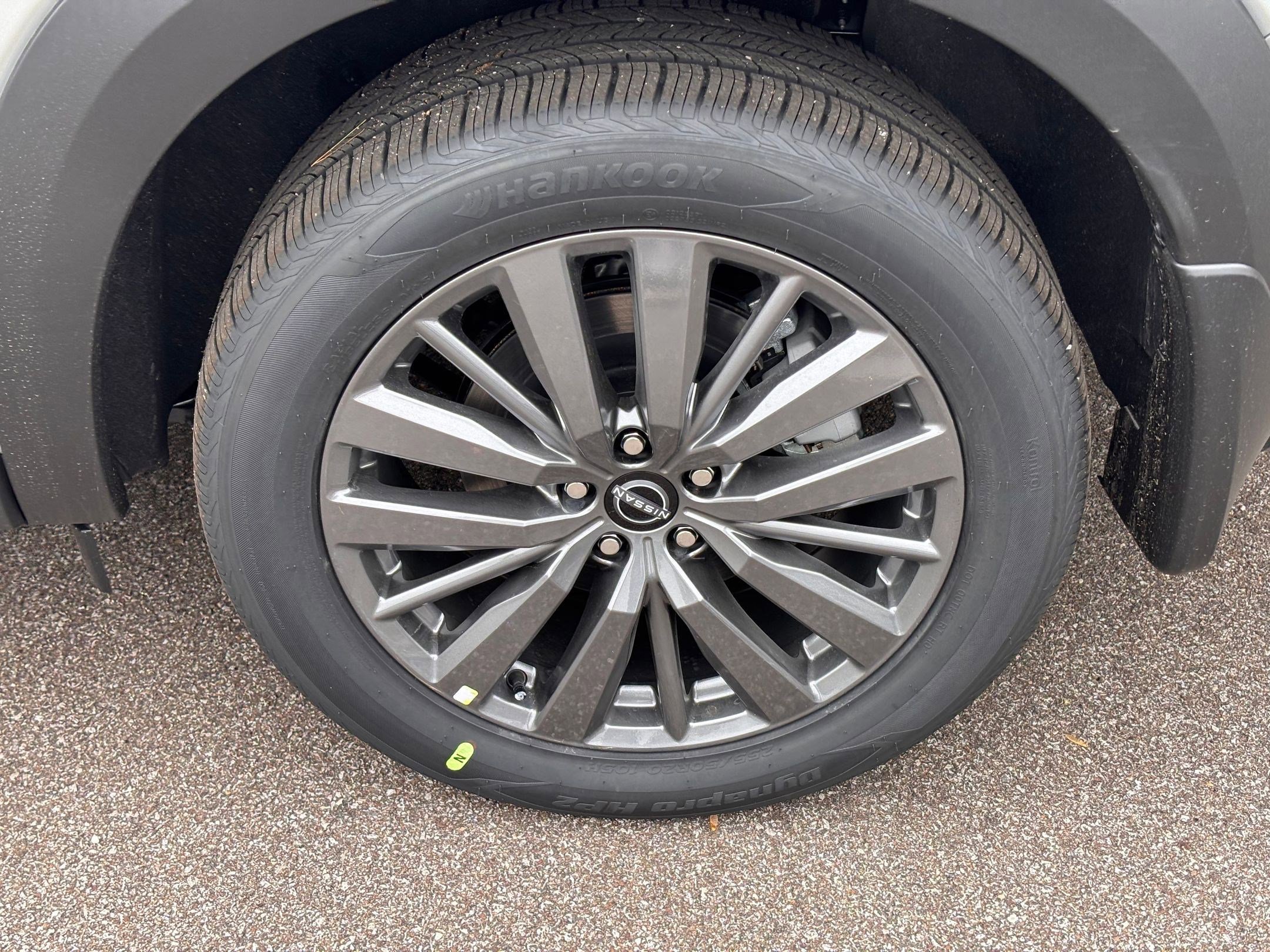 2025 Nissan Pathfinder SL photo 8