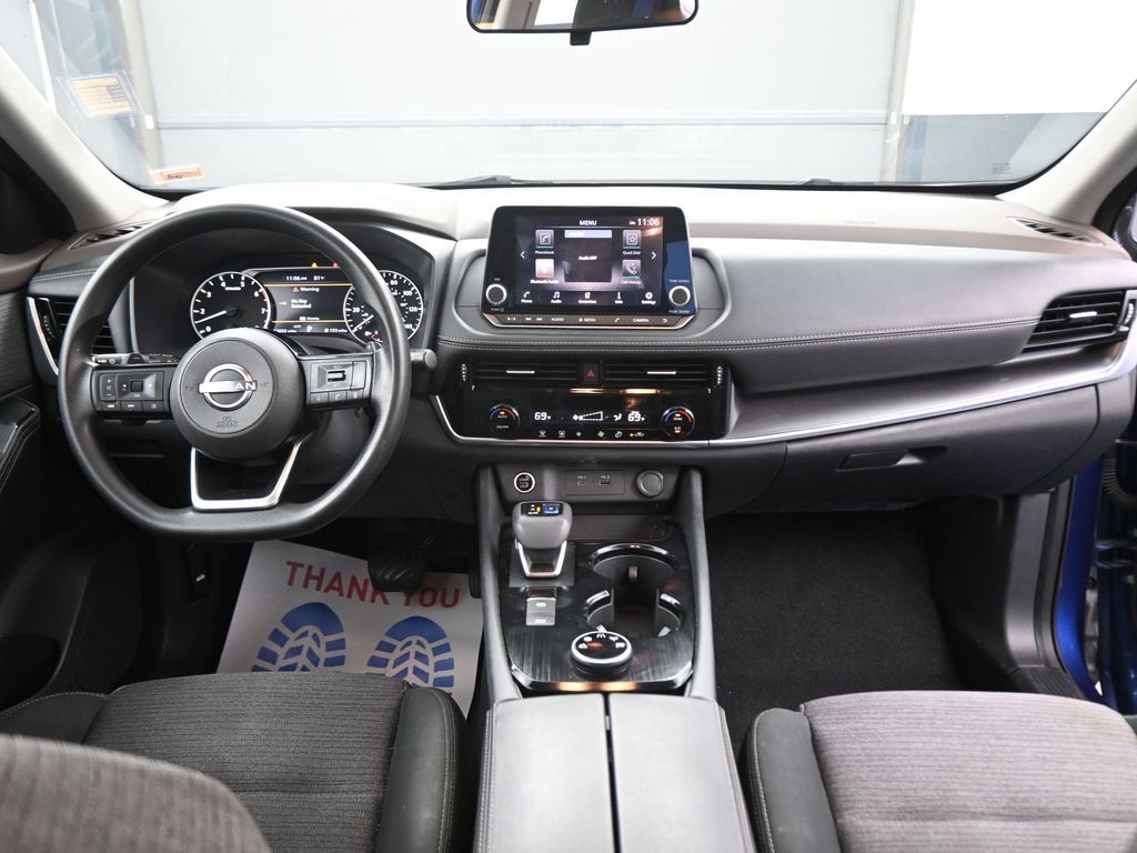 2022 Nissan Rogue SV photo 40