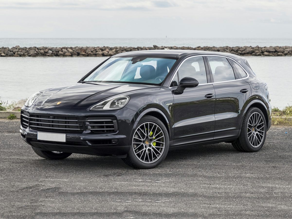 2023 Porsche Cayenne Platinum Edition's photo