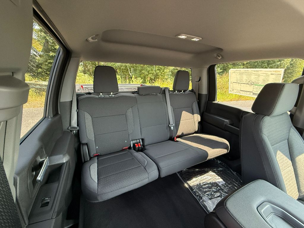 2025 Chevrolet Silverado 2500HD Custom photo 24