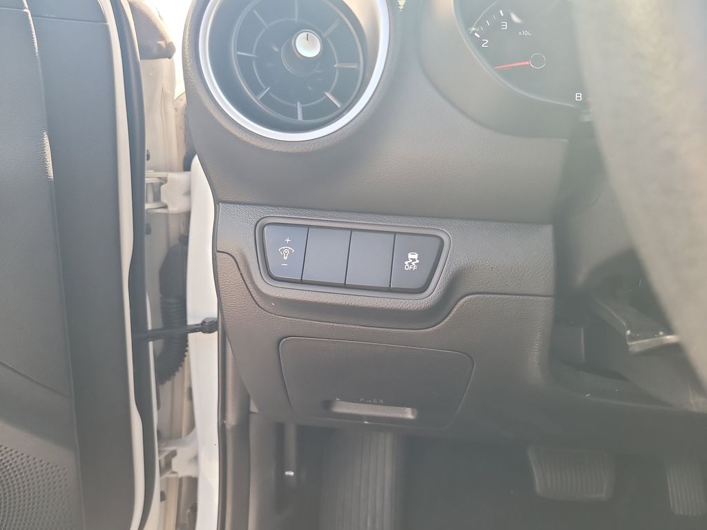 2024 Kia Forte LXS photo 16