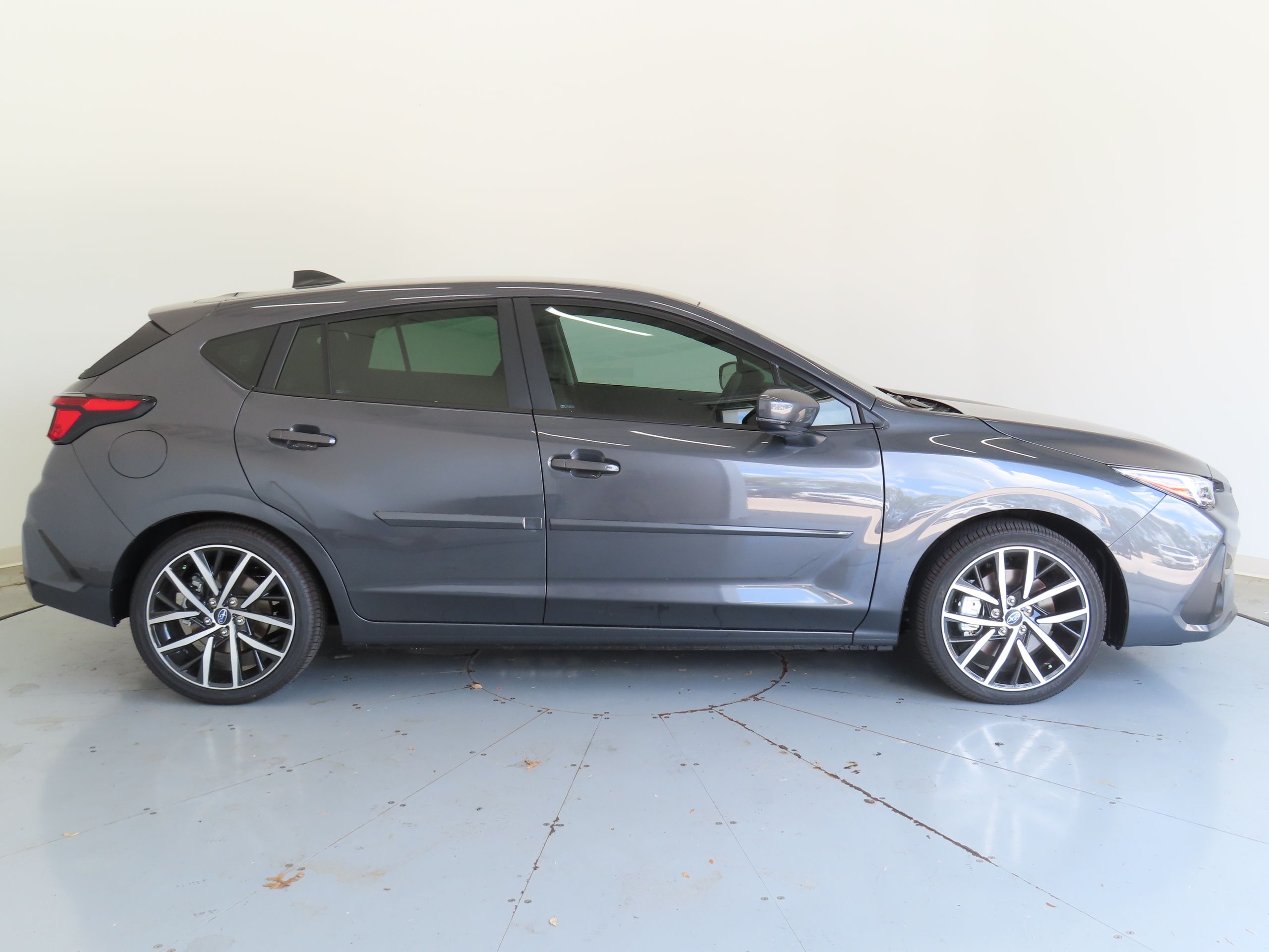 2025 Subaru Impreza Sport photo 2
