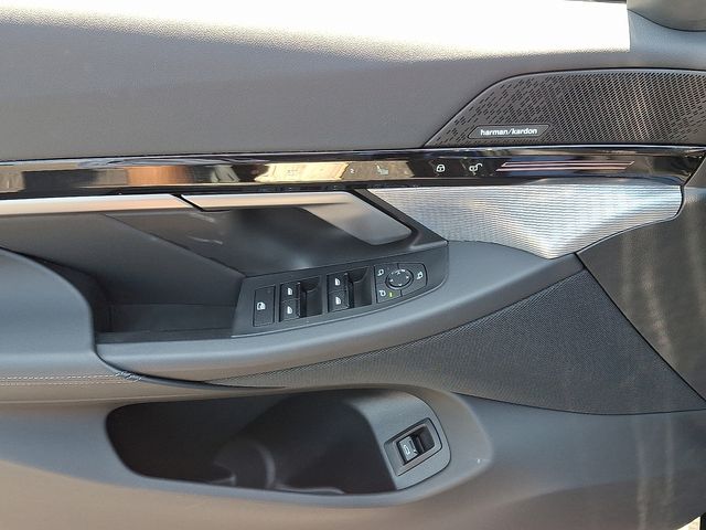 2025 Bmw 530i xDrive photo 12