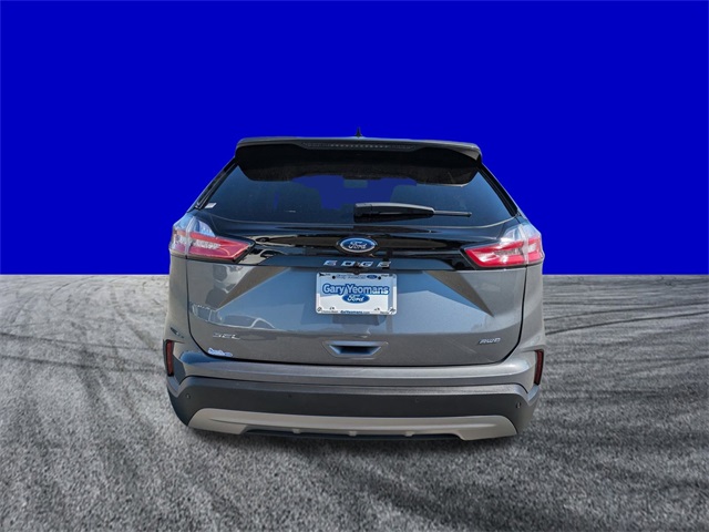 2024 Ford Edge SEL photo 3