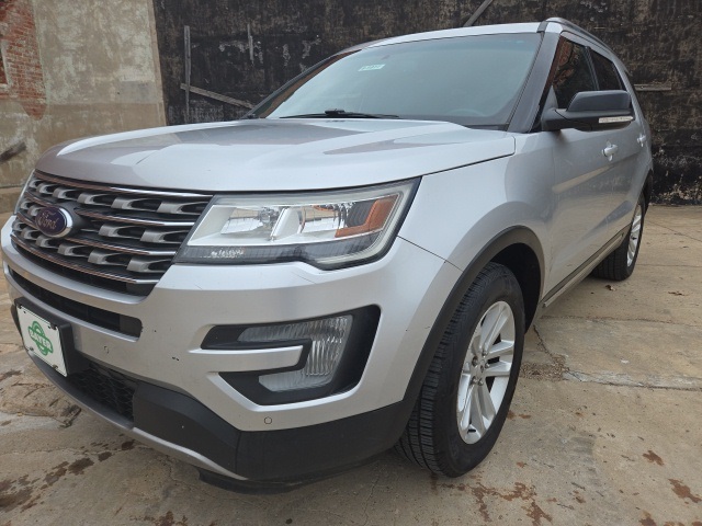 2016 Ford Explorer XLT's photo