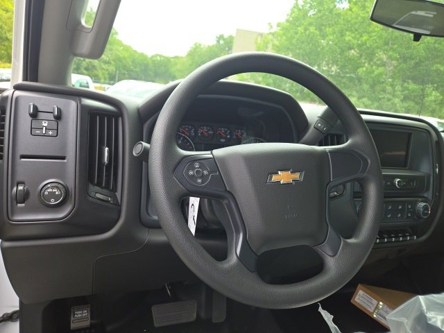 2024 Chevrolet Silverado 5500HD Work Truck photo 5