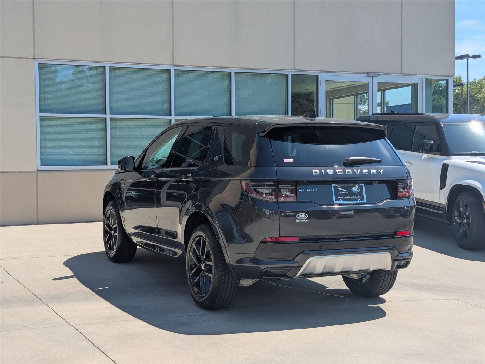 2025 Land Rover Discovery Sport S photo 4
