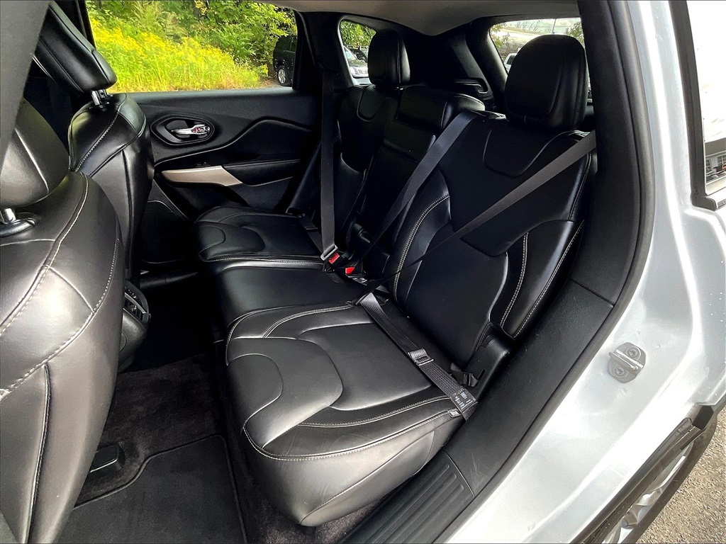 2018 Jeep Cherokee Limited photo 23