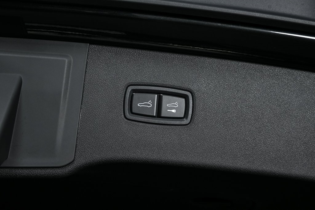 2025 Porsche Cayenne E-Hybrid S photo 29
