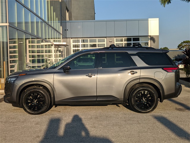 2025 Nissan Pathfinder SV photo 3