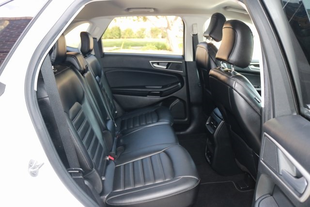 2022 Ford Edge SEL photo 22