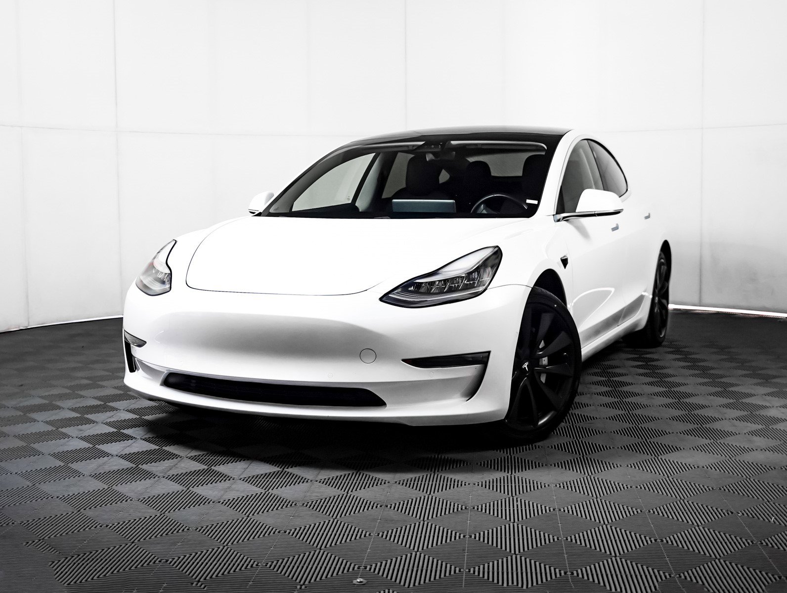 2019 Tesla Model 3 Base