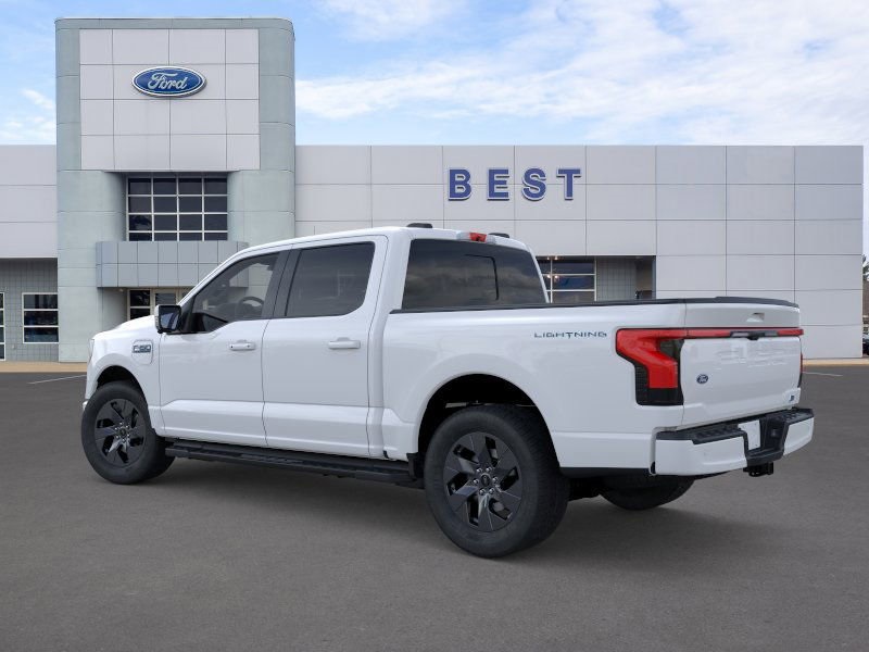 2025 Ford F-150 Lightning Lariat photo 3