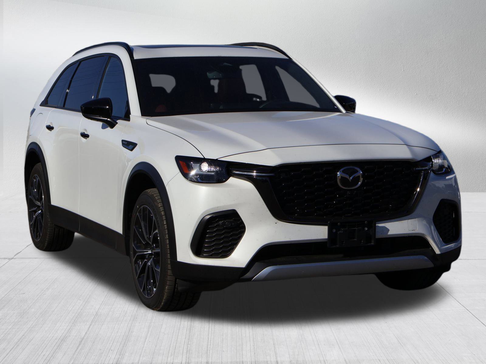 2025 Mazda CX-70 Premium Plus Package's photo