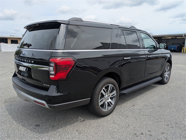 2024 Ford Expedition MAX Limited photo 2