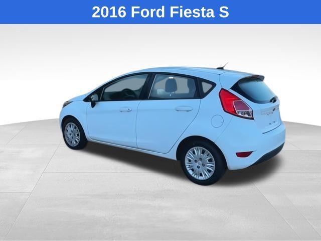 2016 Ford Fiesta S photo 6