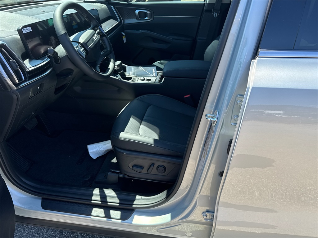 2026 Kia Sorento S photo 9