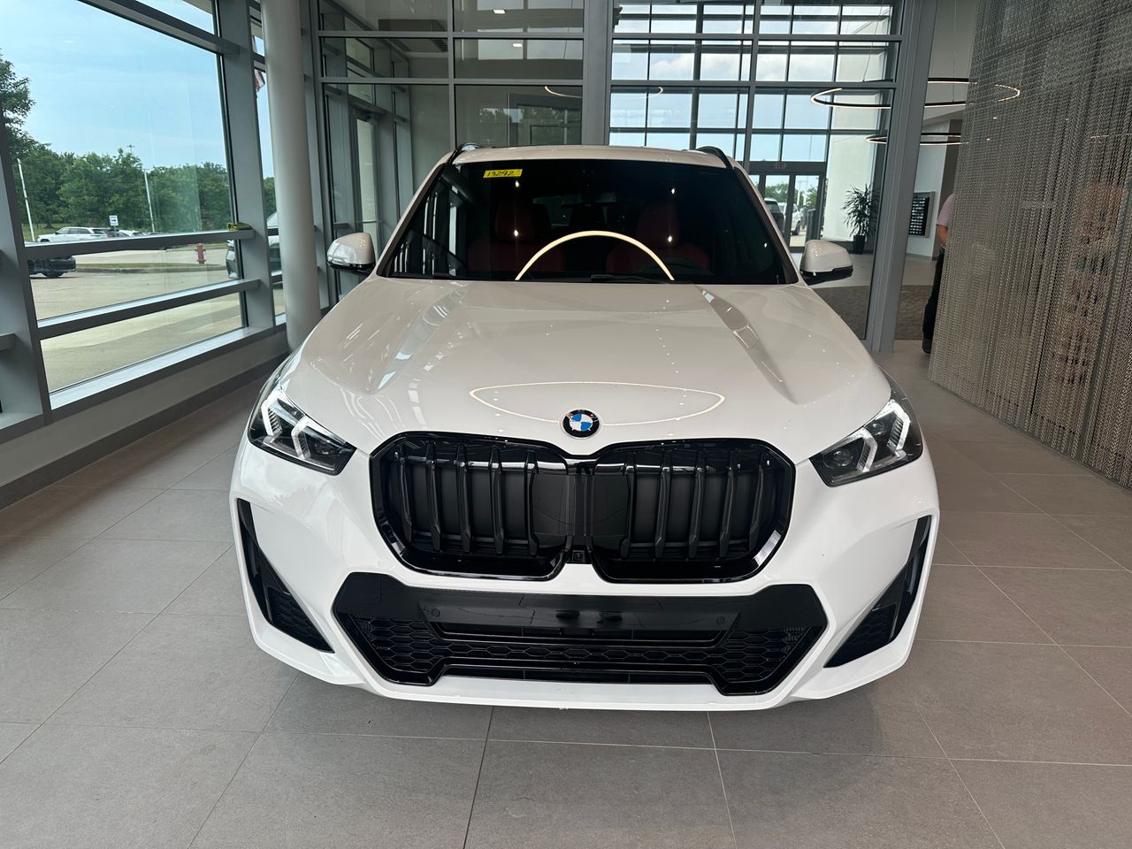 New 2025 Alpine White BMW xDrive28i image 2