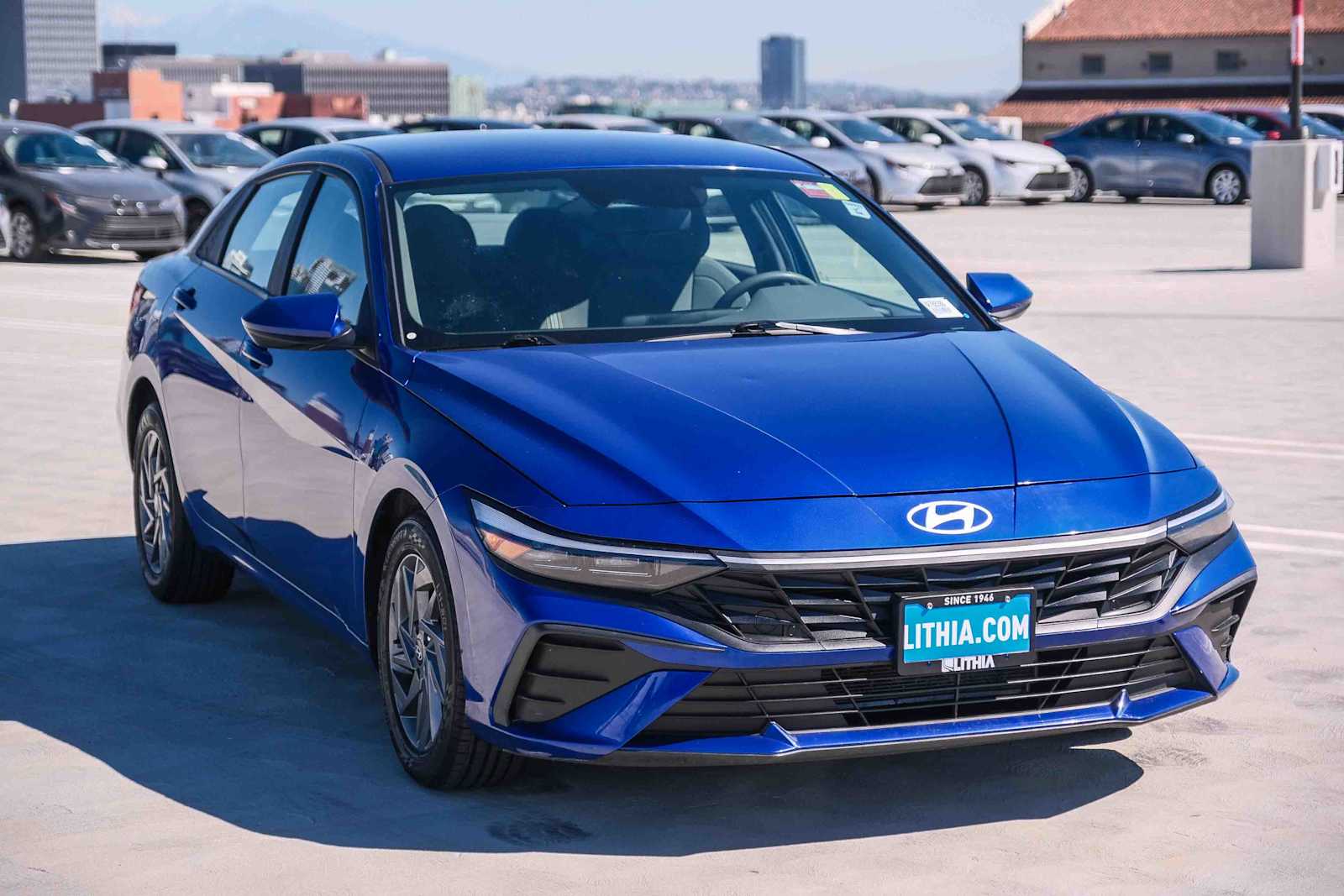 2024 Hyundai Elantra SEL photo 3