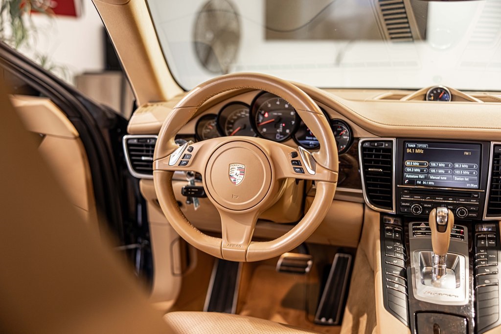 2016 PORSCHE PANAMERA - Image 37