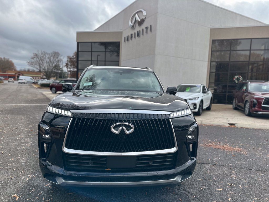 2025 Infiniti QX80 Luxe photo 3