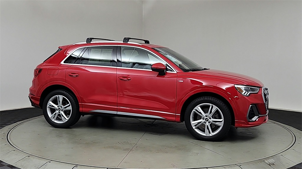 2022 Audi Q3 S line Premium Plus photo 8
